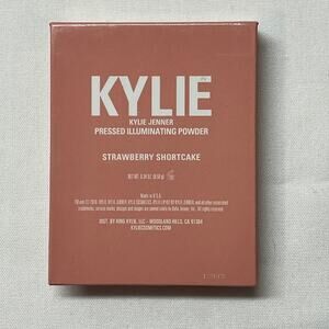 Kylie Jenner KYLIGHTER Pressed Illuminating Powder STRAWBERRY SHORTCAKE